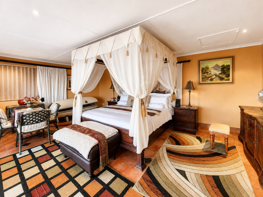 5 Bedroom Property for Sale in Wavecrest Eastern Cape